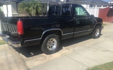 Chevrolet-gmt-400-12-ton-nominal-1995-black-1