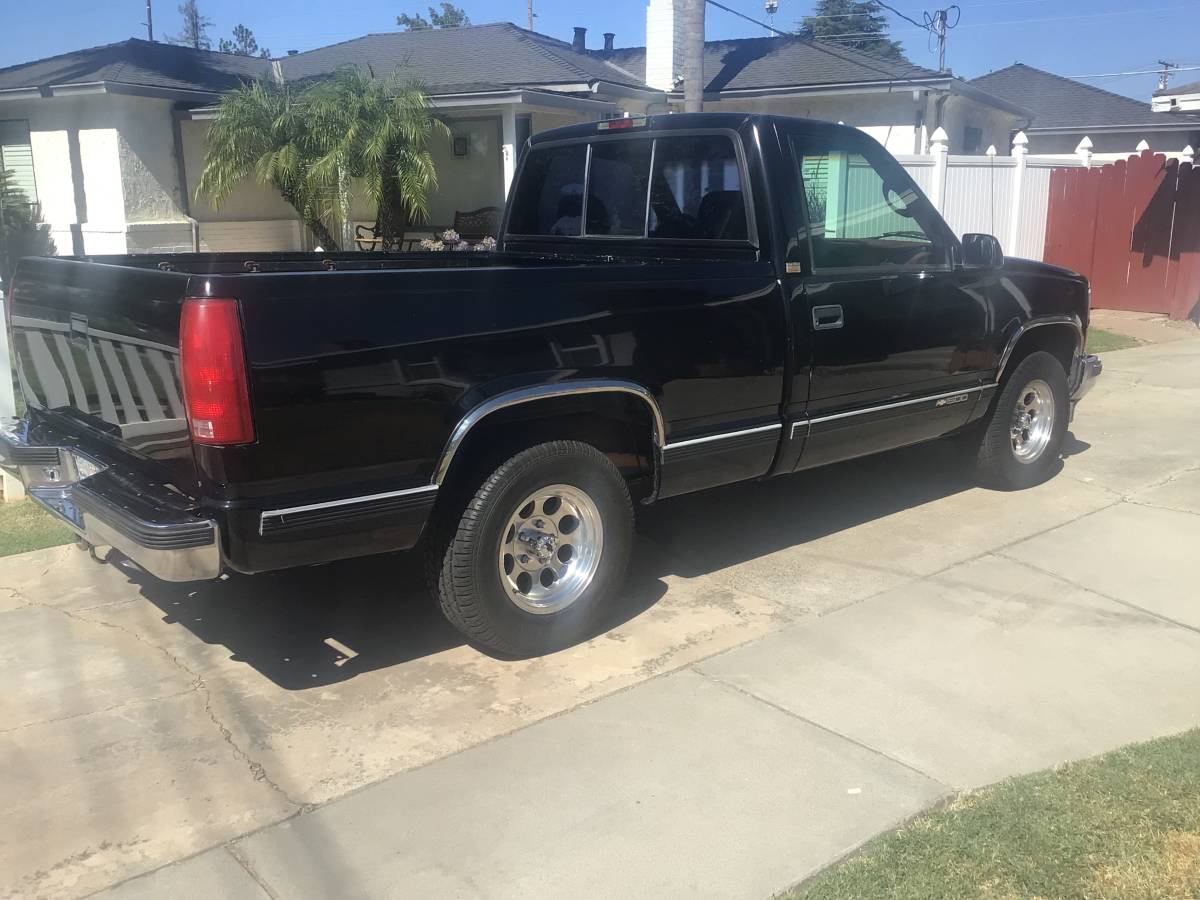Chevrolet-gmt-400-12-ton-nominal-1995-black-1