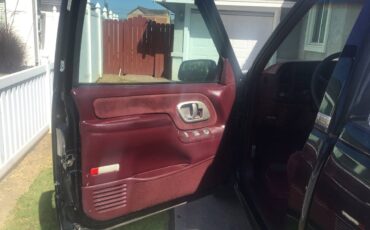 Chevrolet-gmt-400-12-ton-nominal-1995-black-5