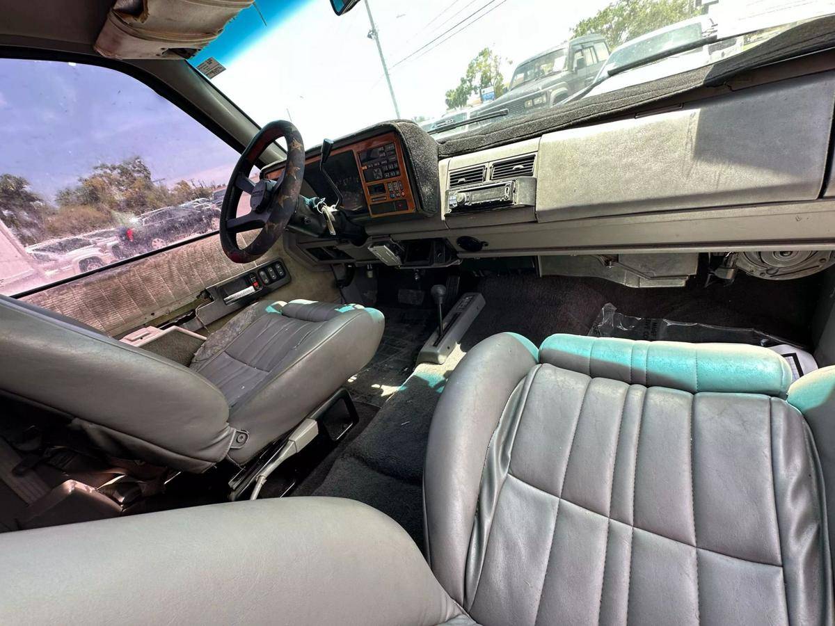Chevrolet-gmt-400-1992-blue-10