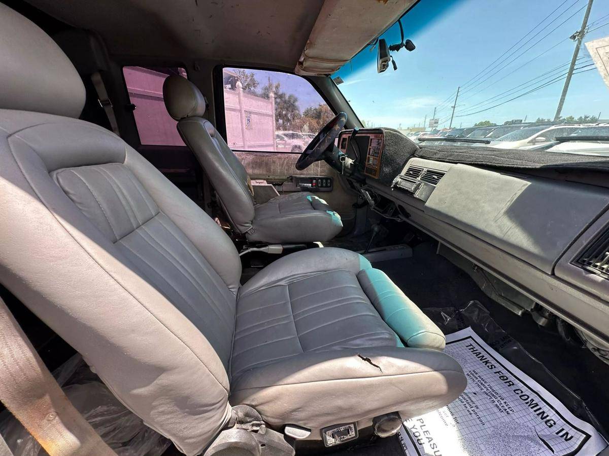 Chevrolet-gmt-400-1992-blue-25