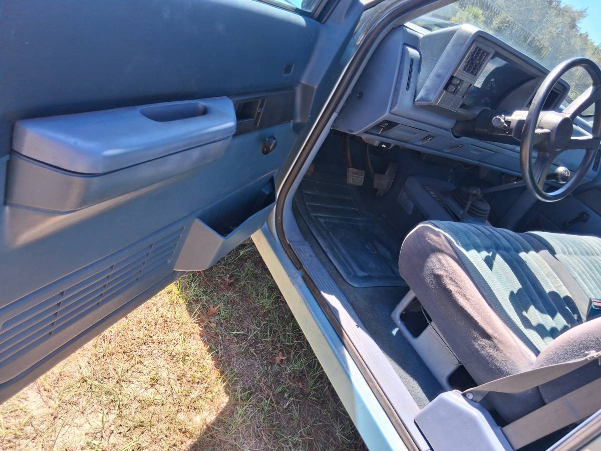 Chevrolet-gmt-400-34-ton-1989-blue-12