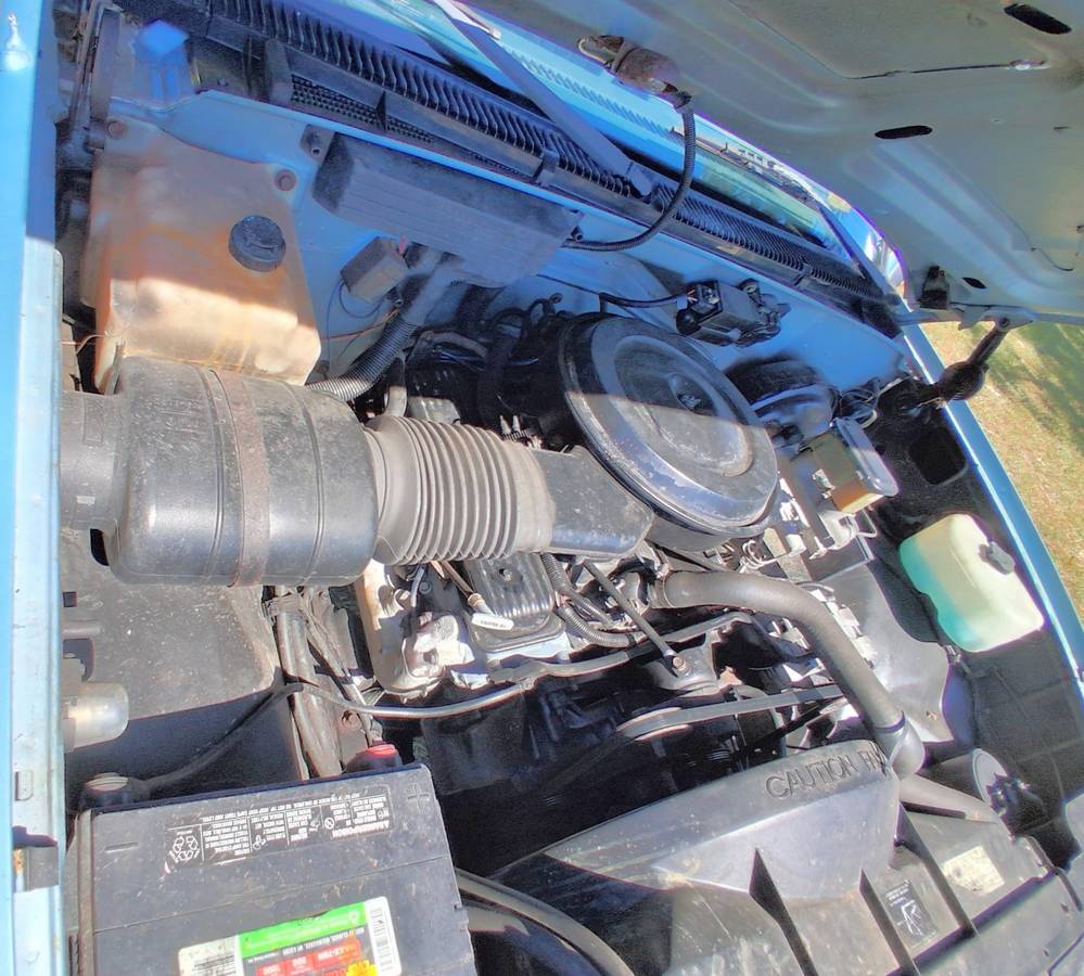 Chevrolet-gmt-400-34-ton-1989-blue-17
