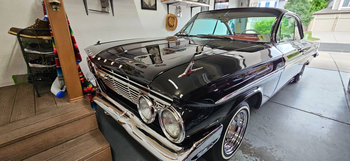 Chevrolet-impala-1961-black-11