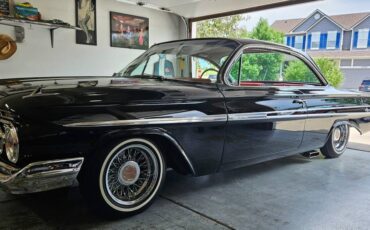 Chevrolet-impala-1961-black-14