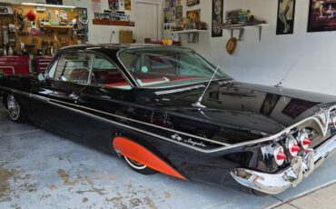 Chevrolet-impala-1961-black-3