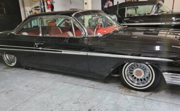 Chevrolet-impala-1961-black