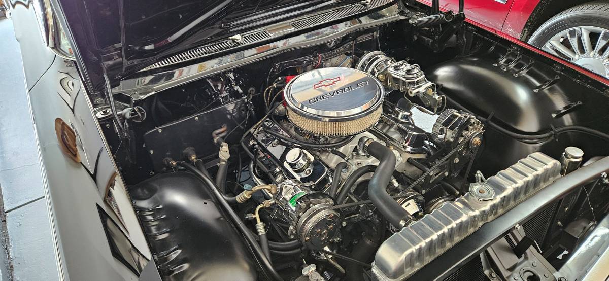 Chevrolet-impala-1961-black-4
