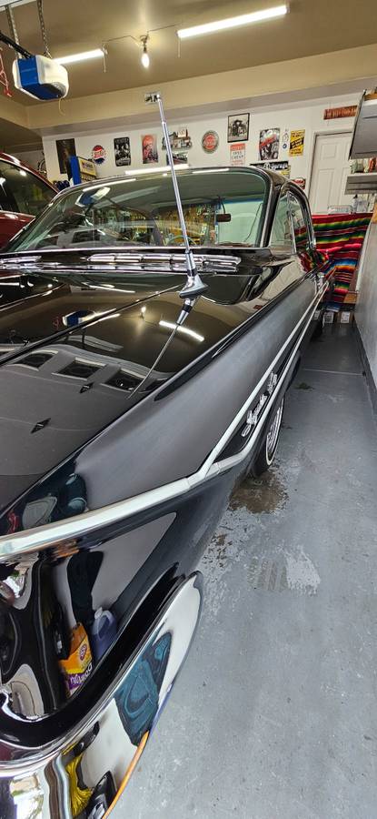 Chevrolet-impala-1961-black-7
