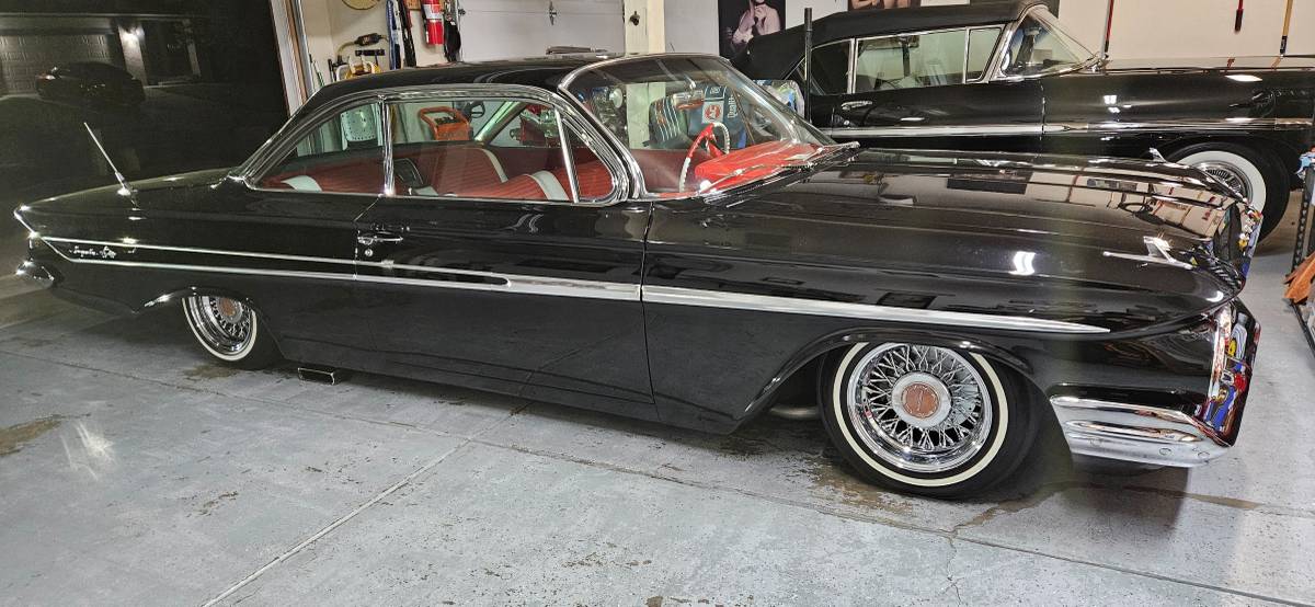 Chevrolet-impala-1961-black