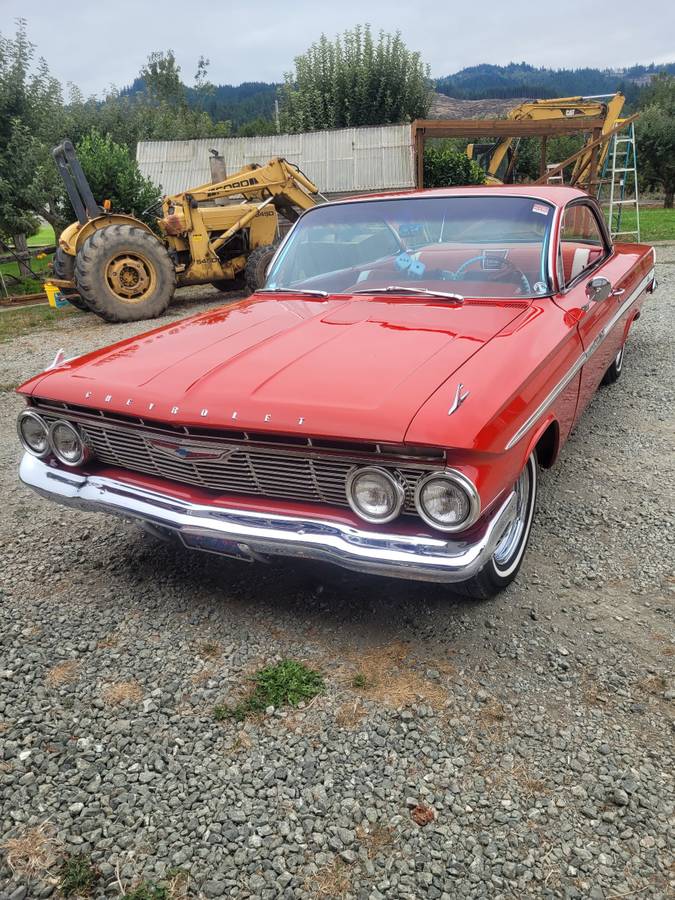 Chevrolet-impala-1961-red-1