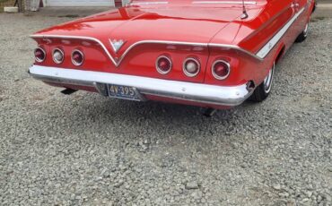 Chevrolet-impala-1961-red-2