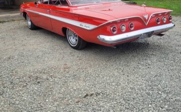 Chevrolet-impala-1961-red-3