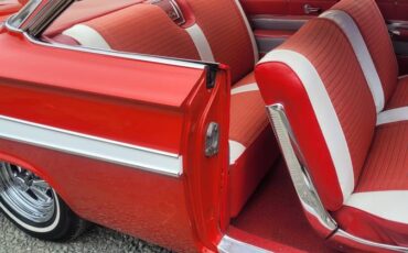 Chevrolet-impala-1961-red-4