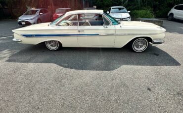 Chevrolet-impala-1961-white-1