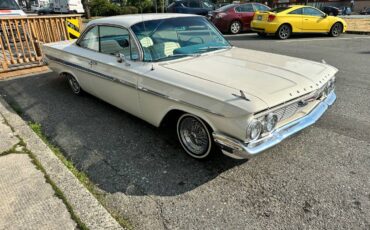 Chevrolet-impala-1961-white-3