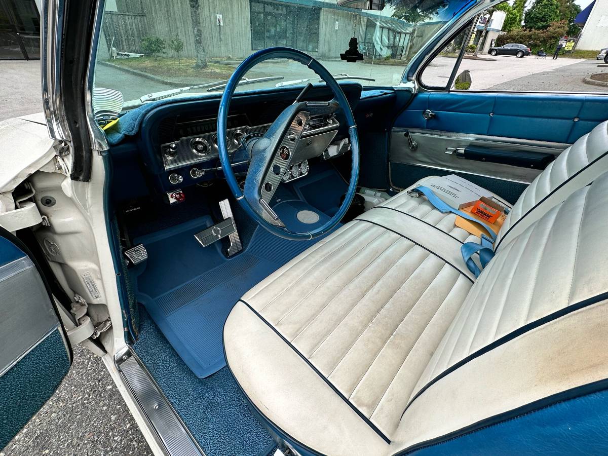 Chevrolet-impala-1961-white-6