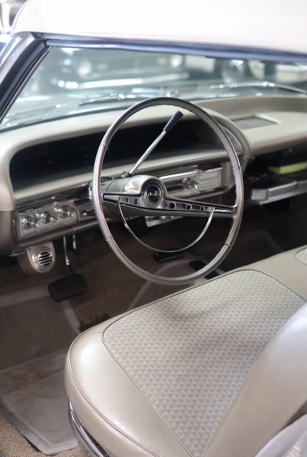 Chevrolet-impala-1963-grey-18