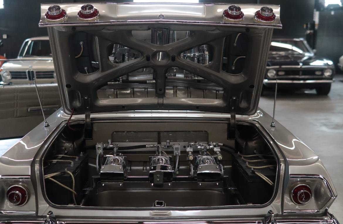 Chevrolet-impala-1963-grey-5