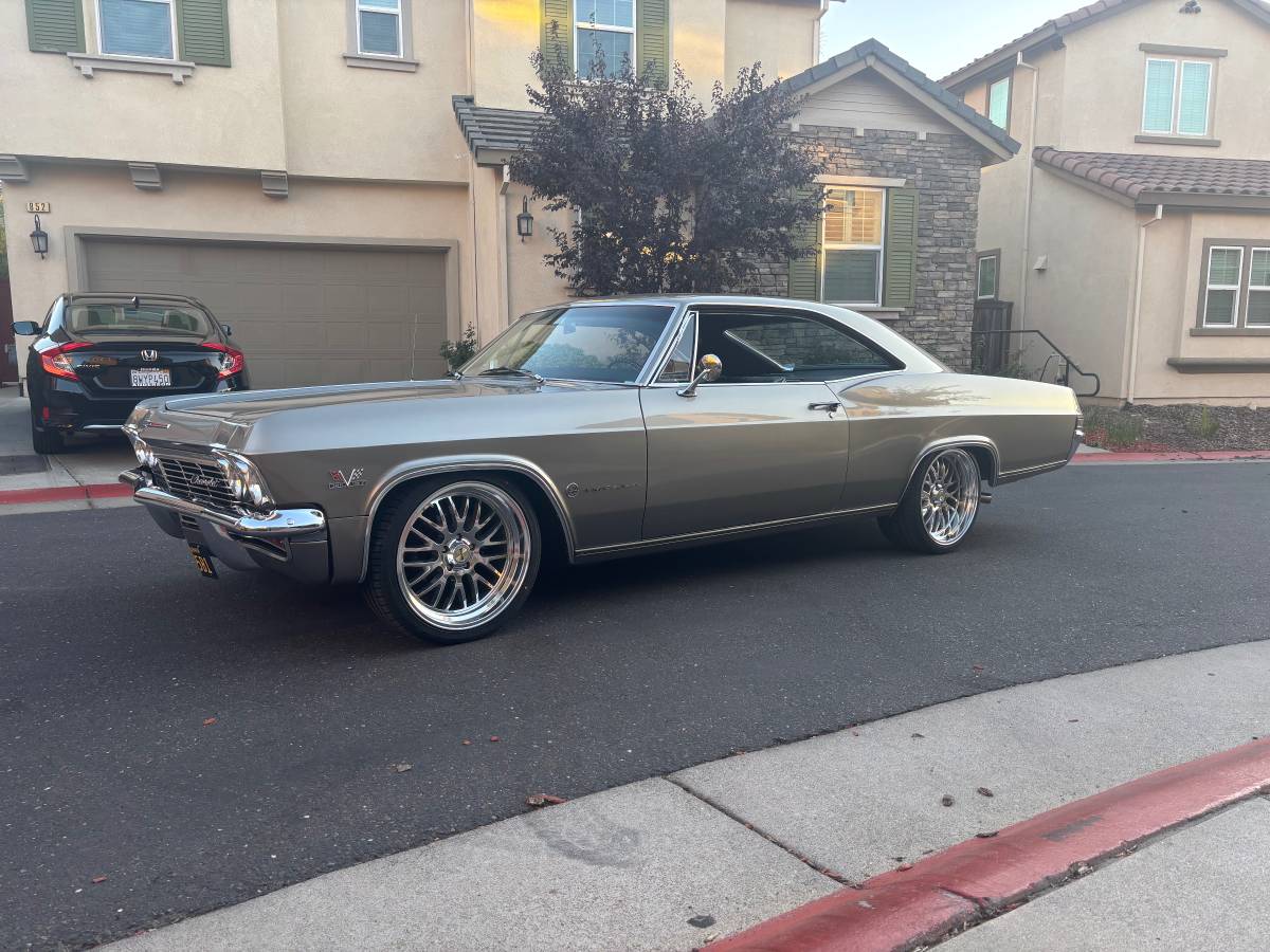 Chevrolet-impala-1965-grey-6