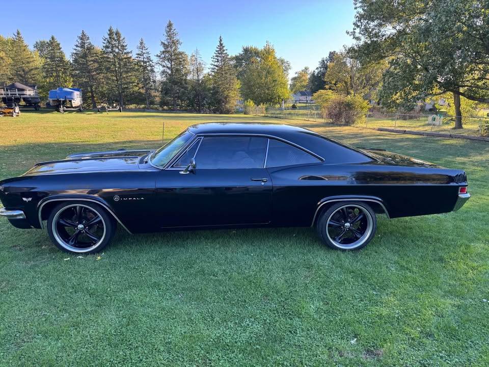 Chevrolet-impala-1966-black-5