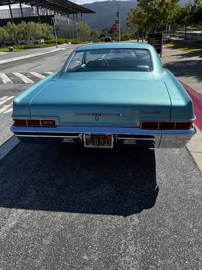 Chevrolet-impala-1966-blue-3