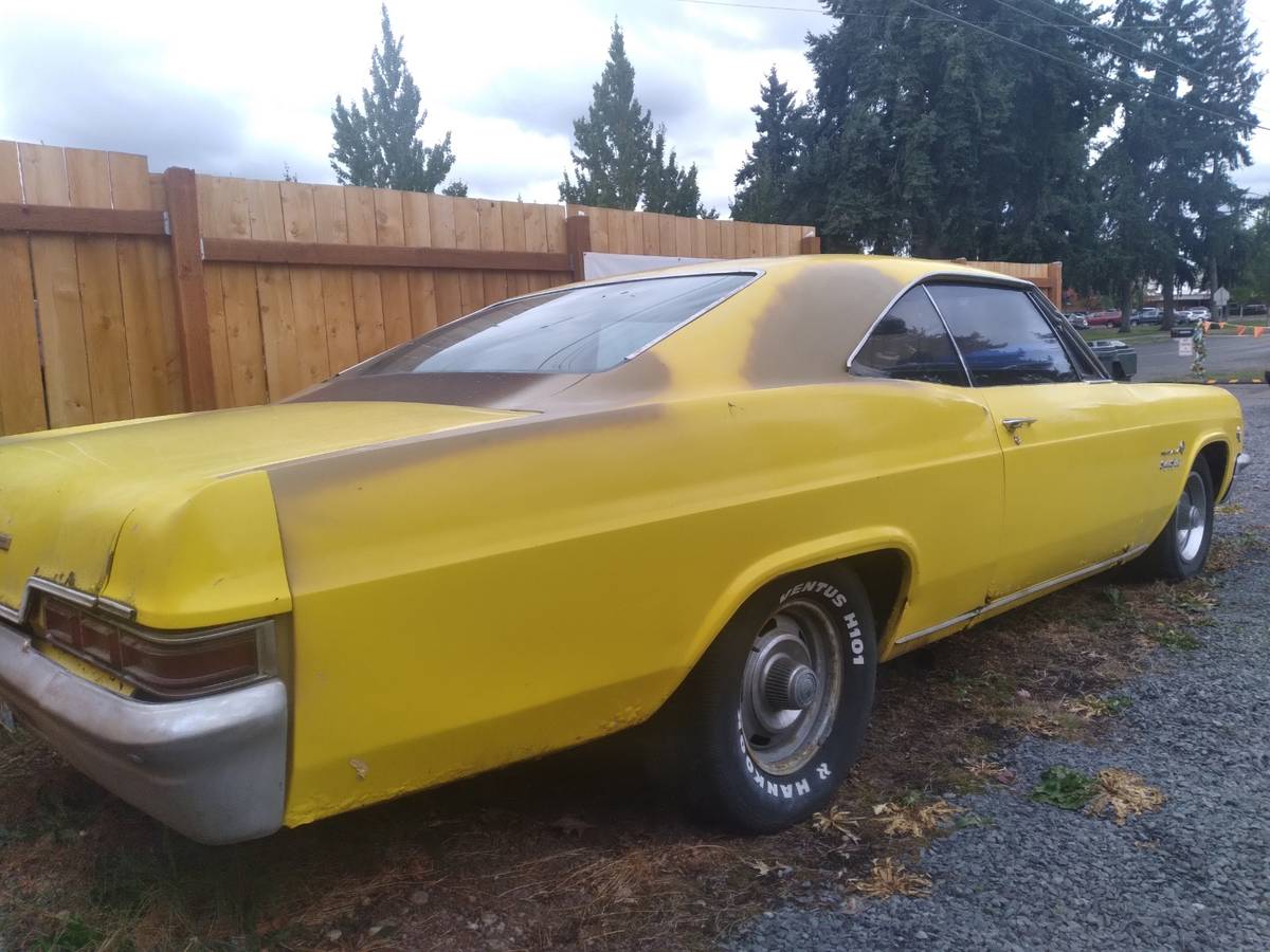 Chevrolet-impala-1966-yellow-10