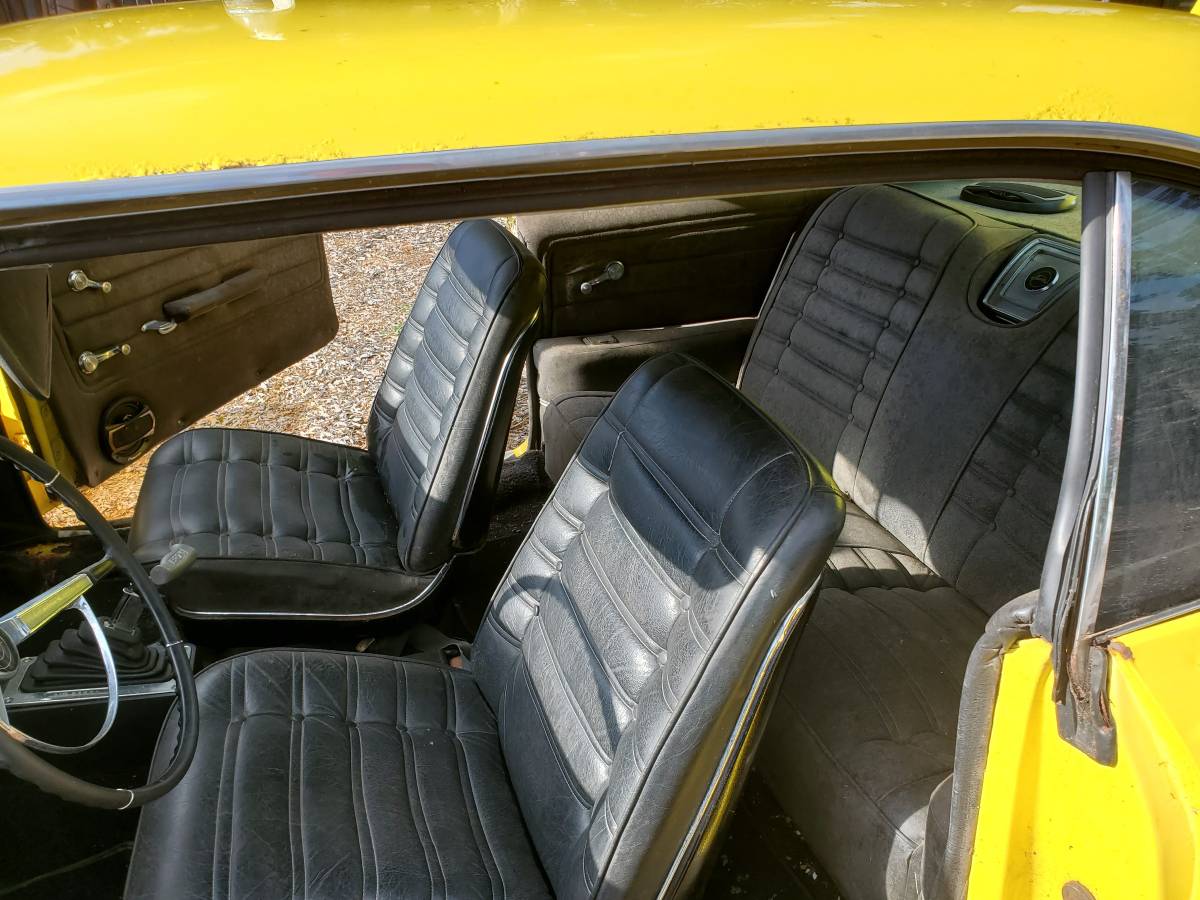 Chevrolet-impala-1966-yellow-4