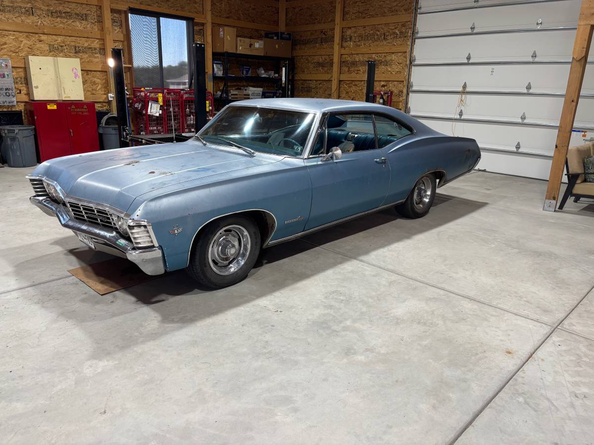 Chevrolet-impala-1967-blue-18