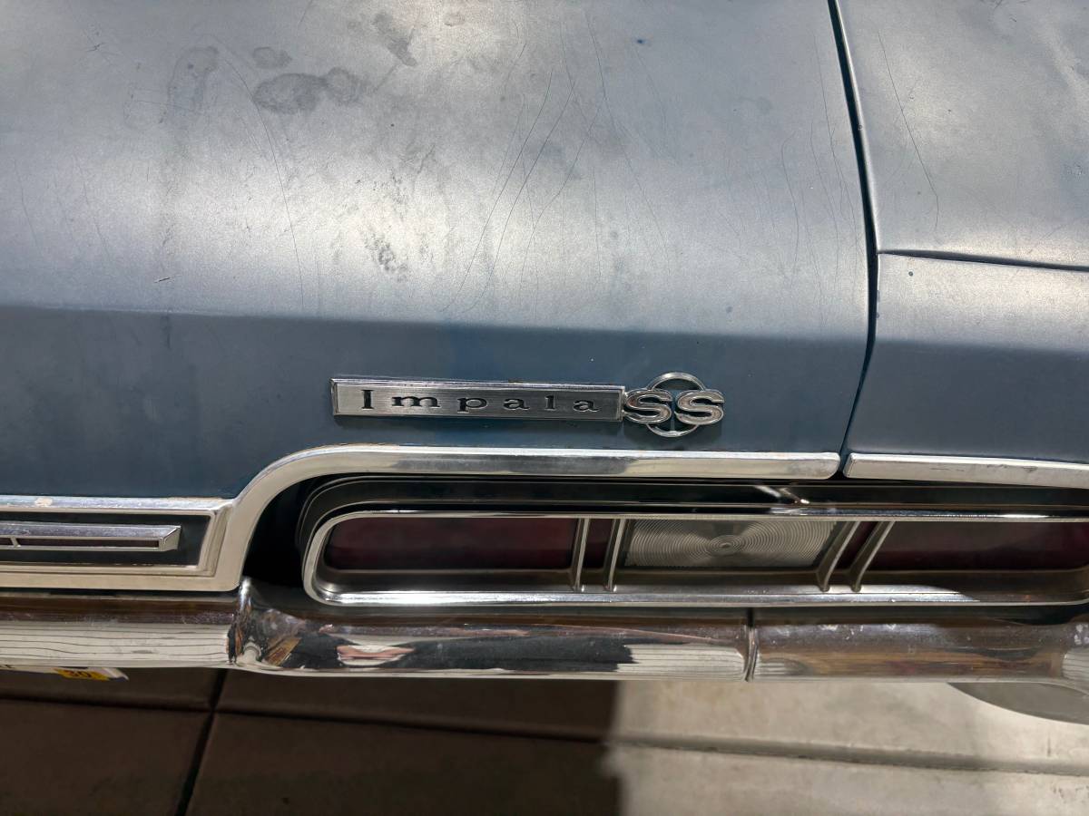 Chevrolet-impala-1967-blue-21