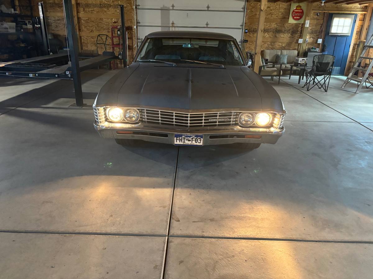 Chevrolet-impala-1967-blue-5