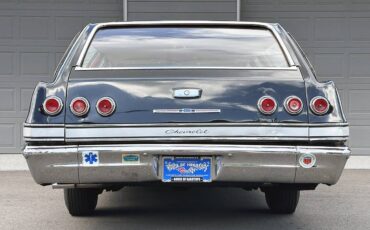 Chevrolet-impala-409-station-wagon-1965-black-11