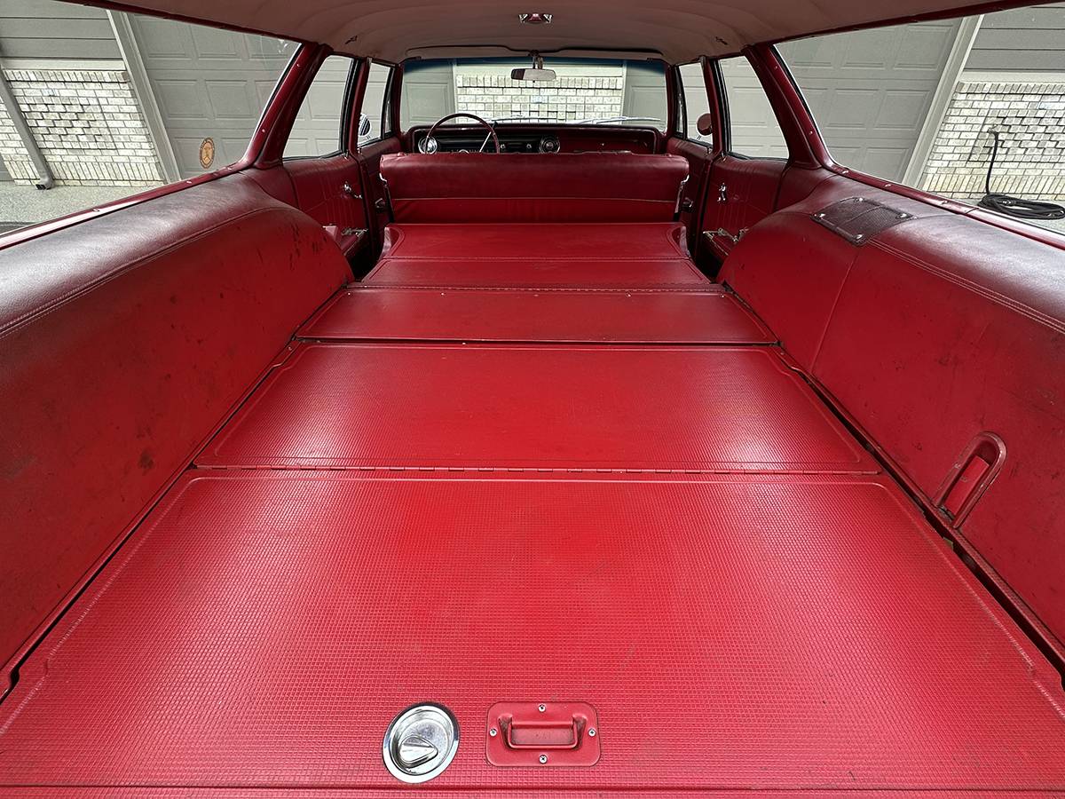 Chevrolet-impala-409-station-wagon-1965-black-12