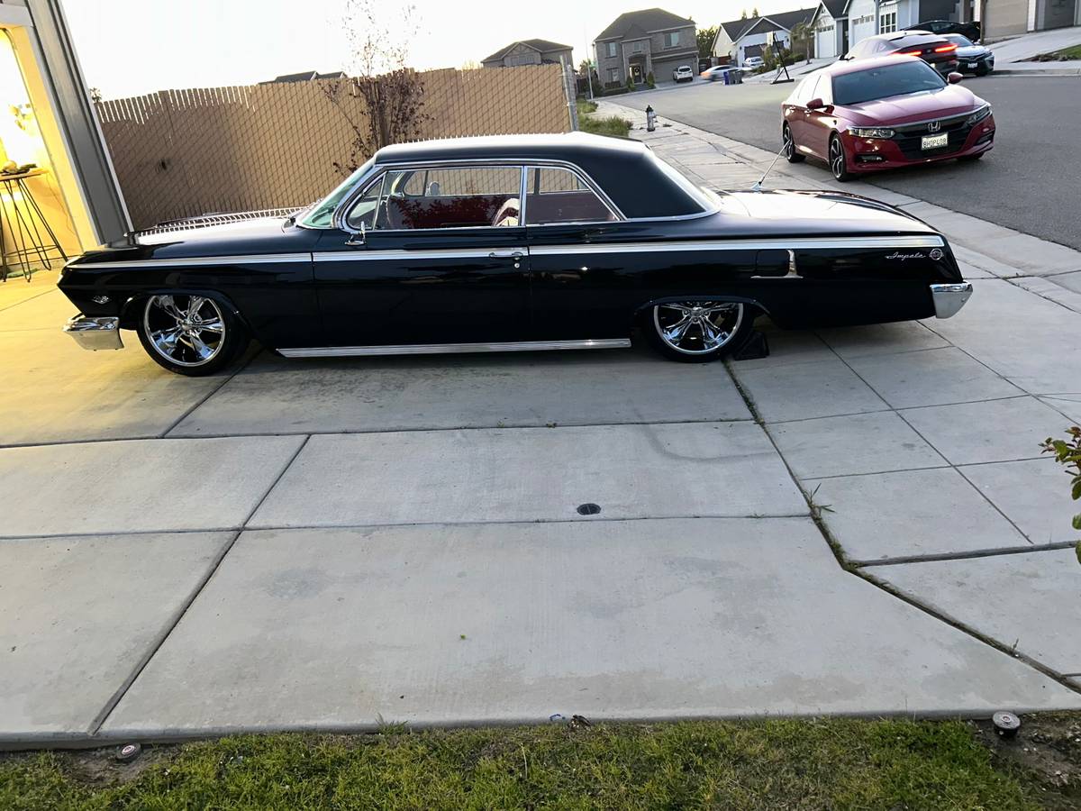 Chevrolet-impala-ss-1962-black-2