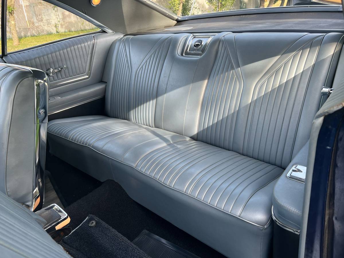 Chevrolet-impala-ss-1965-blue-19