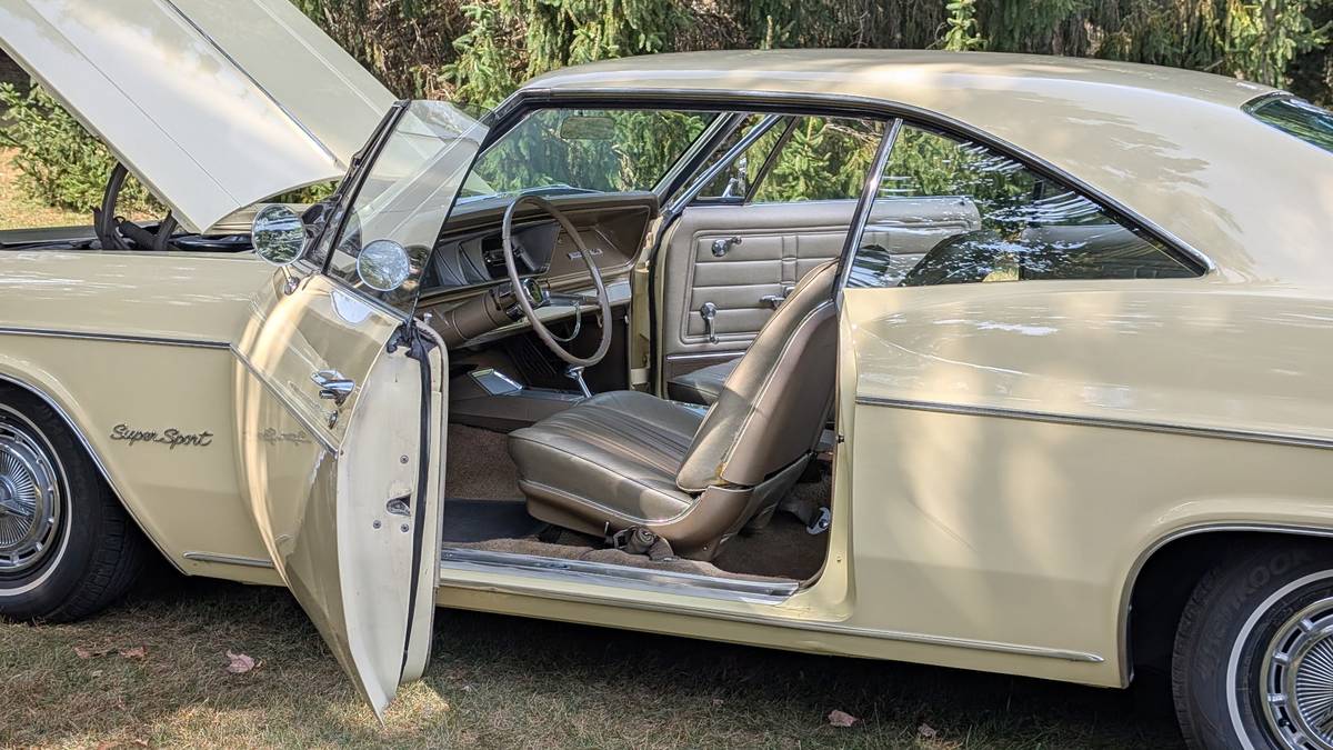 Chevrolet-impala-ss-1966-yellow-10