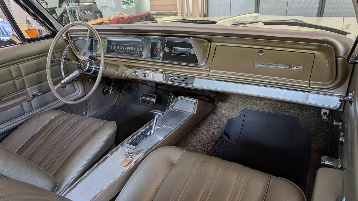 Chevrolet-impala-ss-1966-yellow-14
