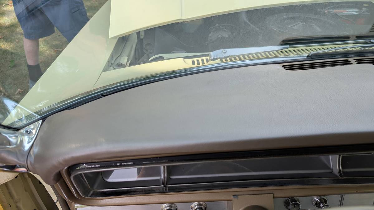 Chevrolet-impala-ss-1966-yellow-18