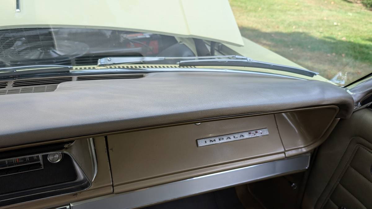Chevrolet-impala-ss-1966-yellow-20