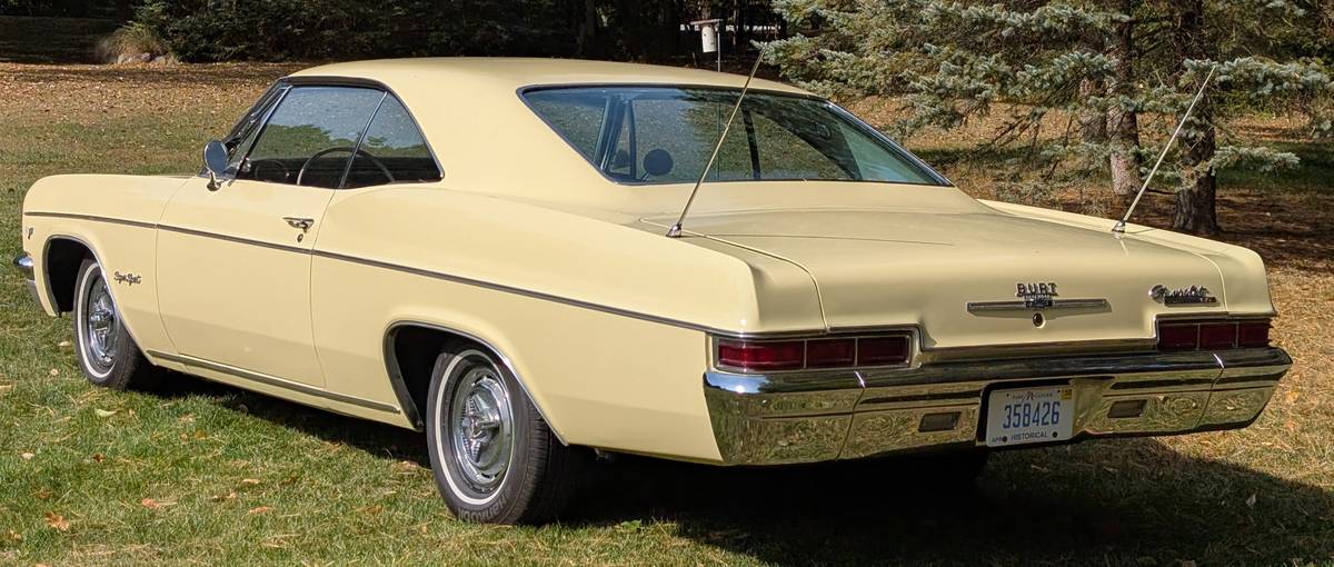 Chevrolet-impala-ss-1966-yellow-21