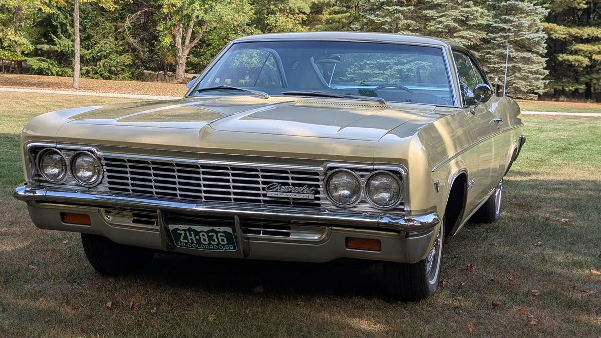 Chevrolet-impala-ss-1966-yellow-7