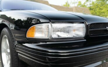 Chevrolet-impala-ss-1996-black-10