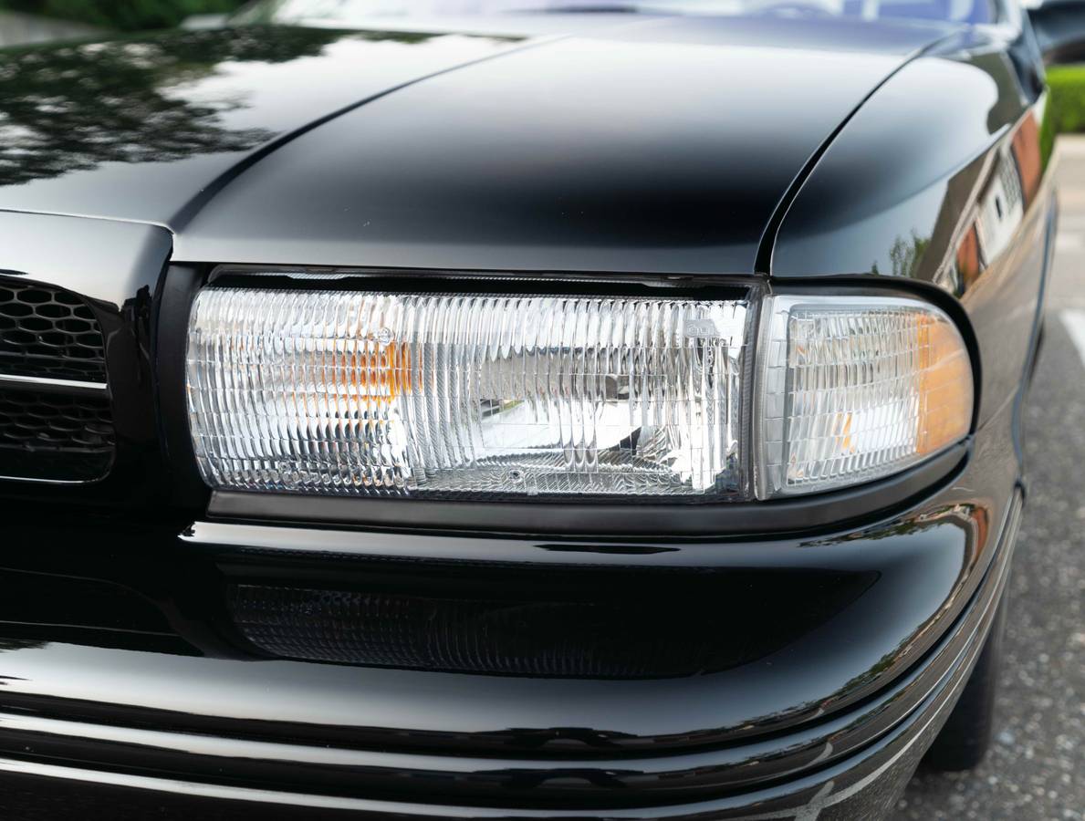 Chevrolet-impala-ss-1996-black-11