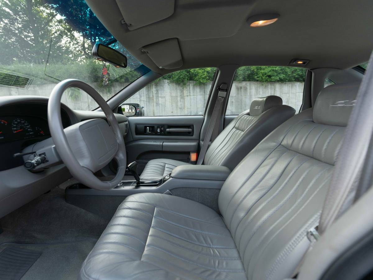 Chevrolet-impala-ss-1996-black-15