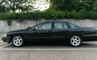Chevrolet-impala-ss-1996-black-2