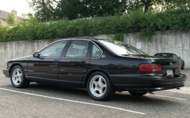 Chevrolet-impala-ss-1996-black-3