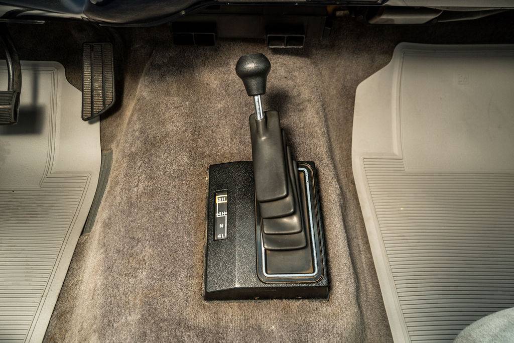 Chevrolet-jimmy-sierra-4x4-1988-9