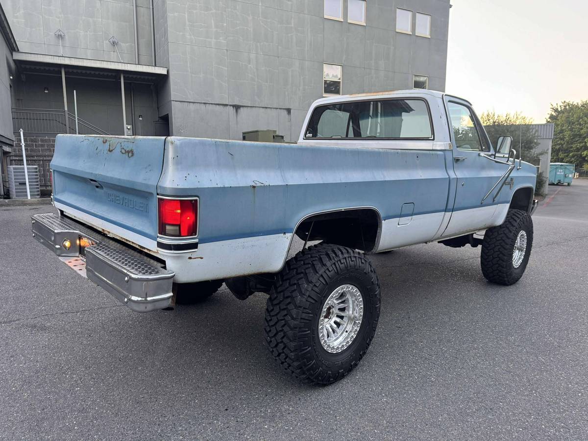Chevrolet-k10-1983-4