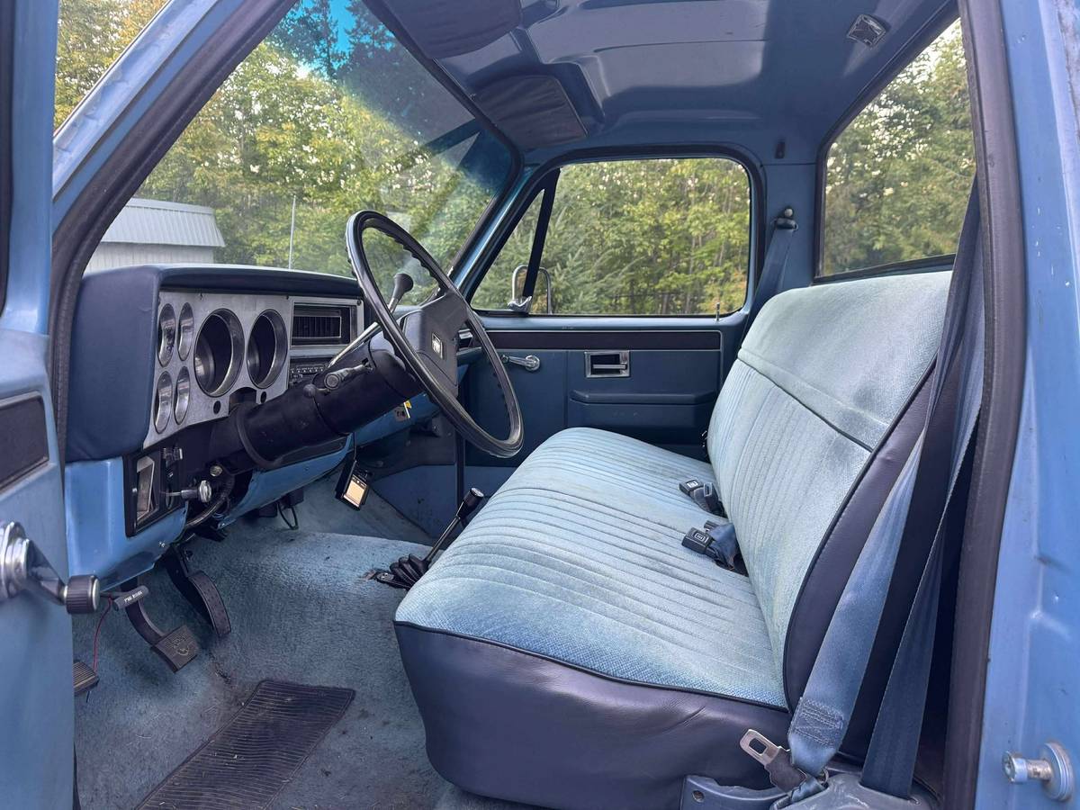 Chevrolet-k10-1983-7
