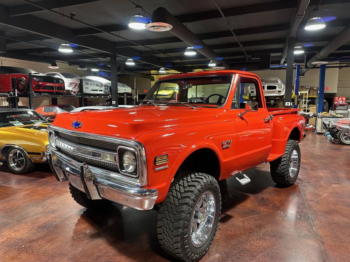 Chevrolet-k10-4x4-1970-red-10